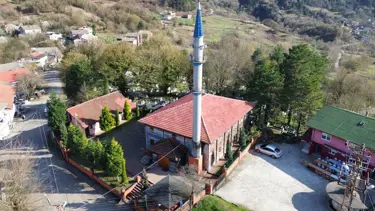 Zonguldak'taki çivisiz cami 200 yıldır hizmet veriyor