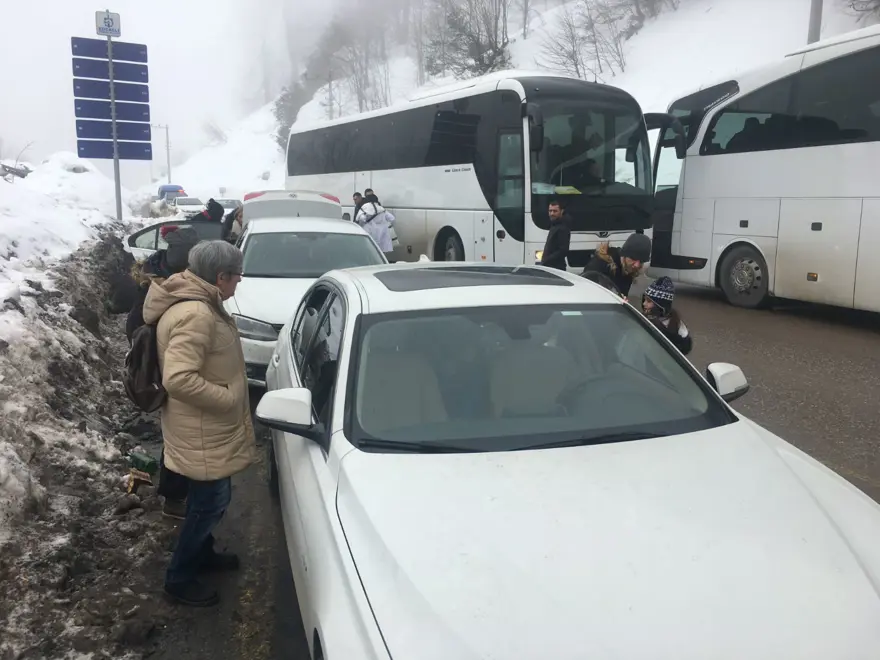 Kartepe yolunda 3 kilometrelik araç kuyruğu 5