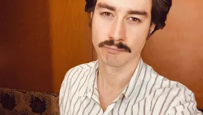 Ünlü oyuncudan kötü haber: Komada yaşam mücadelesi veriyor