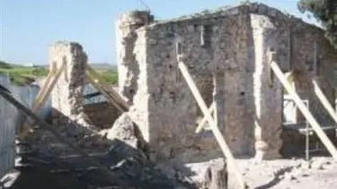 Camiye saldıran 3 Rum yakalandı