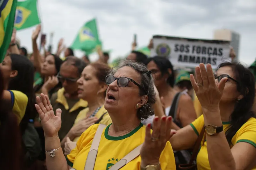 Brezilya'da Bolsonaro yanlıları darbe çağrısıyla protesto yaptı 5