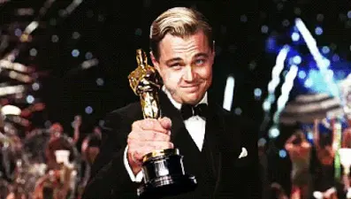 Leonardo DiCaprio hediye Oscar heykelciğini verdi