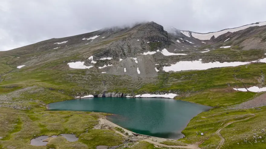 Gümüşhane'nin zirvesinde saklı güzellik: Yalnızca yaz mevsiminde ulaşım sağlanabiliyor 3 Gümüşhane'nin zirvesinde saklı güzellik: Yalnızca yaz mevsiminde ulaşım sağlanabiliyor 3