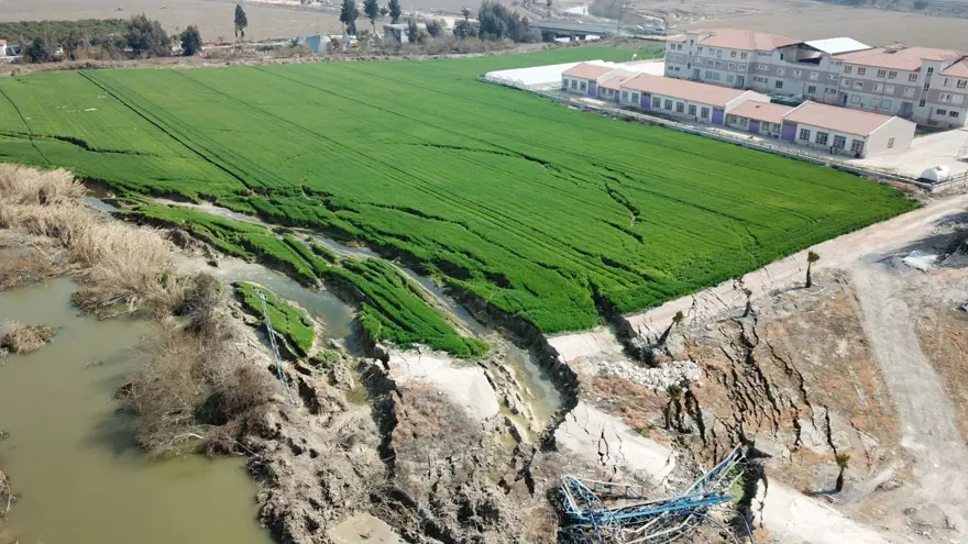 Deprem sonrası 50 mezar kayboldu iddiası 3