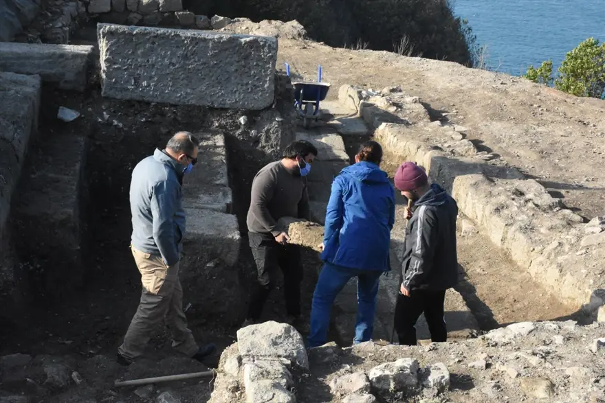 Tieion Antik Kenti'nde Friglere ait yazılar ile Dor başlıkları ortaya çıkarıldı 4