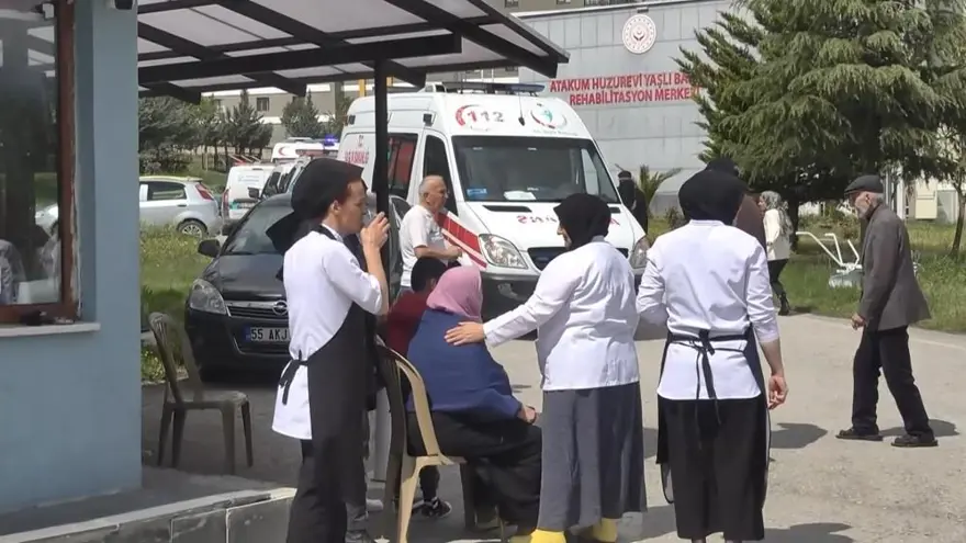 Huzurevinde yangın paniği: Sirenler çaldı, 75 kişi tahliye edildi 3