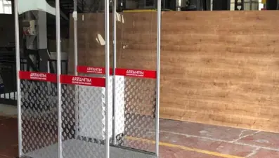 İstanbul'da salgınla mücadele için "dezenfekte kabini" ürettiler