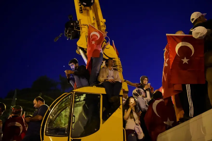 Yabancı ajansların gözüyle İstanbul'da 15 Temmuz 66 Yabancı ajansların gözüyle İstanbul'da 15 Temmuz 66