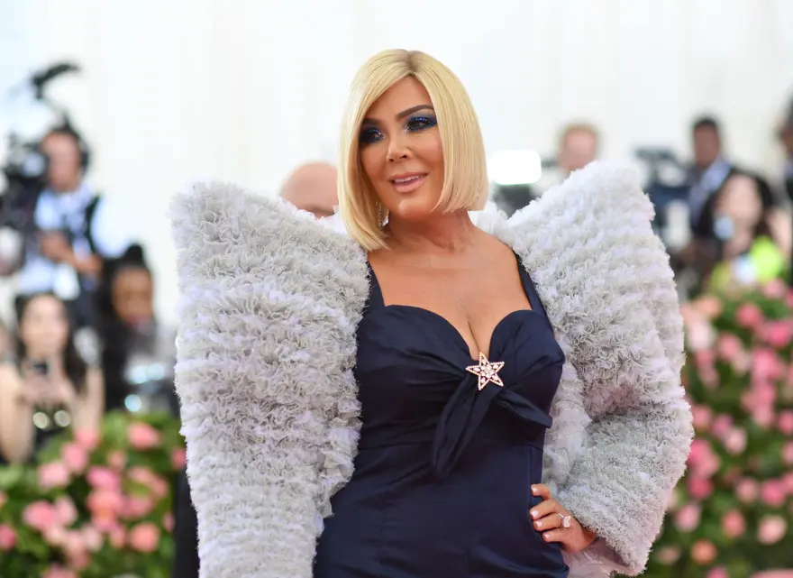 Kim Kardashian'ın ardından Kris Jenner’dan radikal karar: Sarışın oldu 5 Kim Kardashian'ın ardından Kris Jenner’dan radikal karar: Sarışın oldu 5