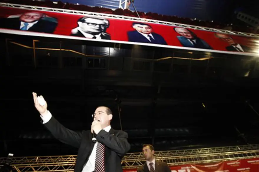 Demokrat Parti Kongresi 8