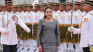 Tayland başbakanının dudak uçuklatan serveti: Tasarım çantalar, milyonluk küpeler ve daha fazlası...