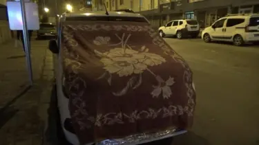 Kars'ta araçlara halılı soğuk önlemi