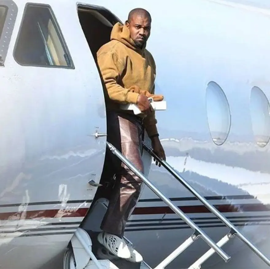 WEST DÖVMELERİNİ SİLERKEN ÜCRET ALMAYACAKLAR 2