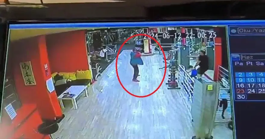 3 yaşındaki oğlunun gözü önünde öldürülmüştü! Kamera görüntüleri ortaya çıktı 2 3 yaşındaki oğlunun gözü önünde öldürülmüştü! Kamera görüntüleri ortaya çıktı 2