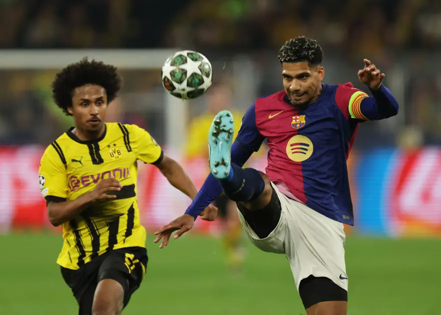 Şampiyonlar Ligi'nde tarihi gecenin kıyısından dönüldü: Barcelona'ya hat-trick yaptı | Aston Villa sürprize çok yaklaştı 8 Şampiyonlar Ligi'nde tarihi gecenin kıyısından dönüldü: Barcelona'ya hat-trick yaptı | Aston Villa sürprize çok yaklaştı 8