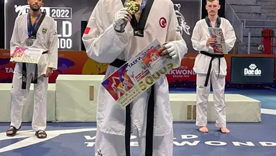 Tekvandoda Hakan Reçber’den tarihi başarı