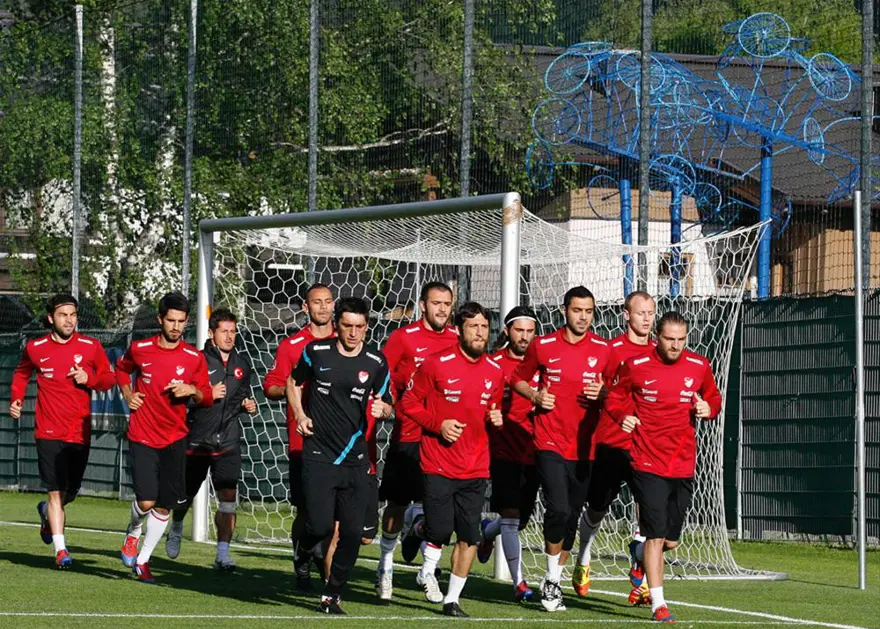 A Milliler kayıt altında 3
