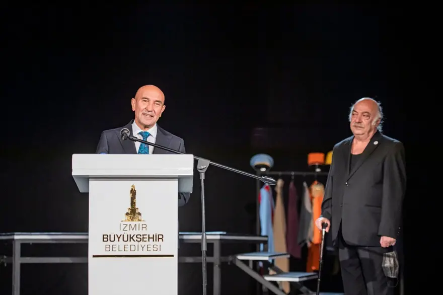 İzmir'de perde açıldı ve 70 yıllık hasret bitti 2 İzmir'de perde açıldı ve 70 yıllık hasret bitti 2