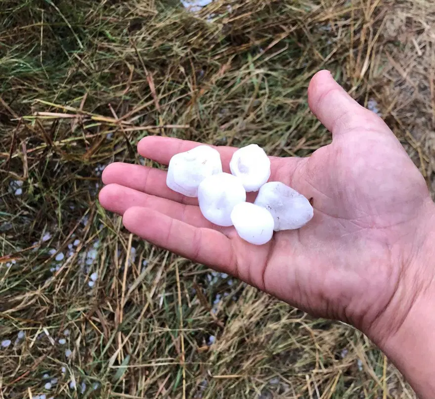 Antalya Kumluca'da kuvvetli rüzgar ve dolu: 1 ölü 15