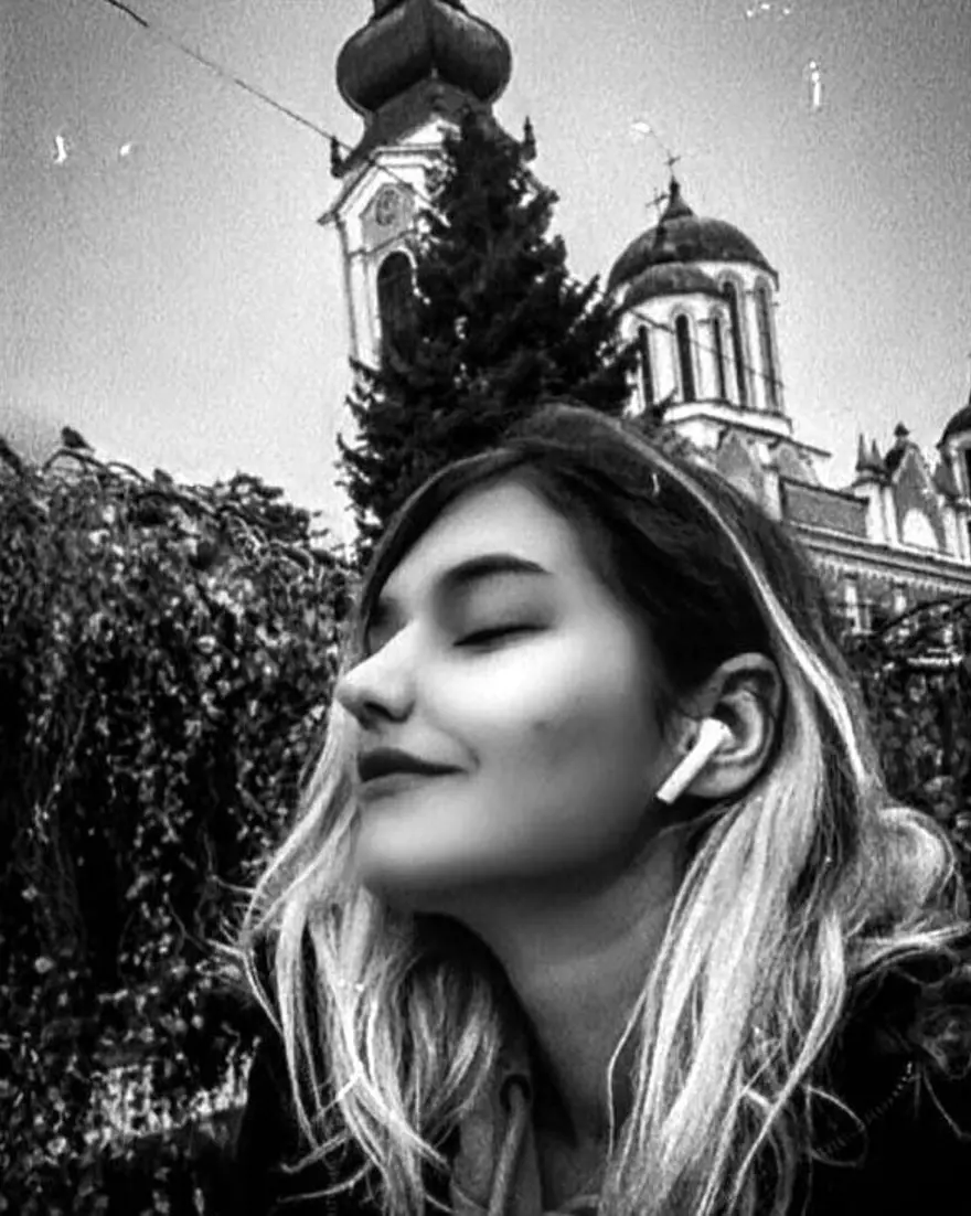 Burun ameliyatından sonra hayatı karardı: "Dışarı çıktığımda insanlar öcü gibi bakıyor" Burun ameliyatından sonra hayatı karardı: "Dışarı çıktığımda insanlar öcü gibi bakıyor"