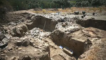 Gökçeada'da 8 bin 800 yıl öncesine ait 5 mimari yapı bulundu