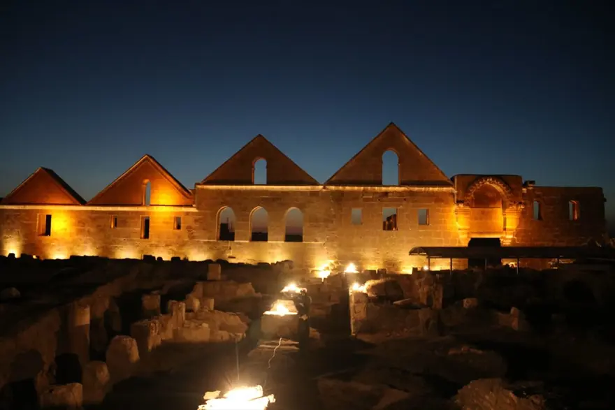 UNESCO Dünya Miras Geçici Listesi'nde bulunan Harran Ören Yeri'ne ışıklandırma 3