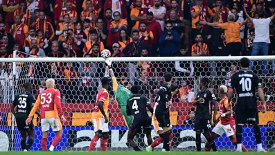 "Kartal salladı, Aslan yıkılmadı" (5 Ekim 2025 spor manşetleri)