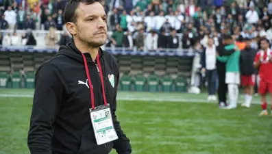 Bursaspor'da teknik direktör Batalla ile yollar ayrıldı