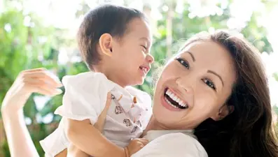 Aileler yabancı bakıcı maaşlarını Türk Lirası'na sabitlemek istiyor