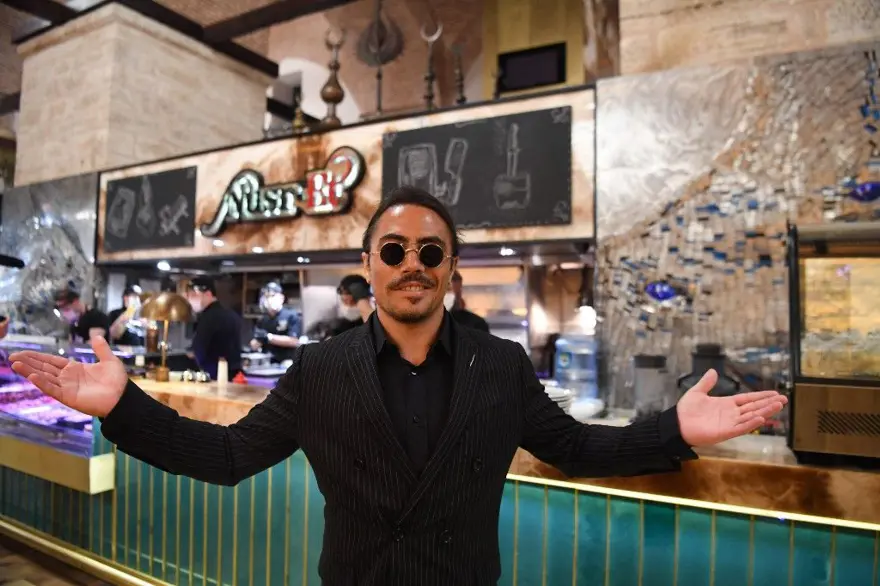Nusret Gökçe'den ABD'de yeni restoran: Las Vegas’a Türk bayrağı astık 1 Nusret Gökçe'den ABD'de yeni restoran: Las Vegas’a Türk bayrağı astık 1