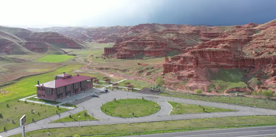 "SOSYAL TESİS  GÜZEL BİR ZİYARETÇİ MERKEZİ OLDU" 5