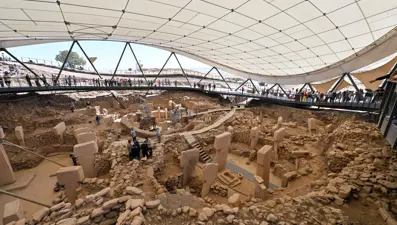Göbeklitepe'de insan heykeli bulundu