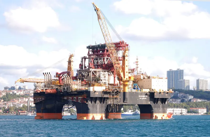 Dev petrol arama platformu İstanbul Boğazı'ndan geçti 6