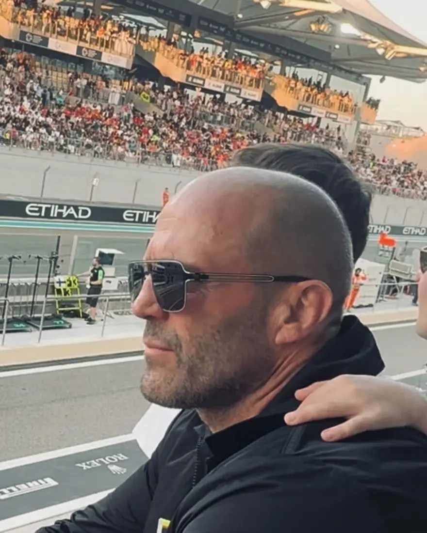 Fahriye Evcen ile Burak Özçivit, Formula 1 yarışları için Abu Dabi'de 3