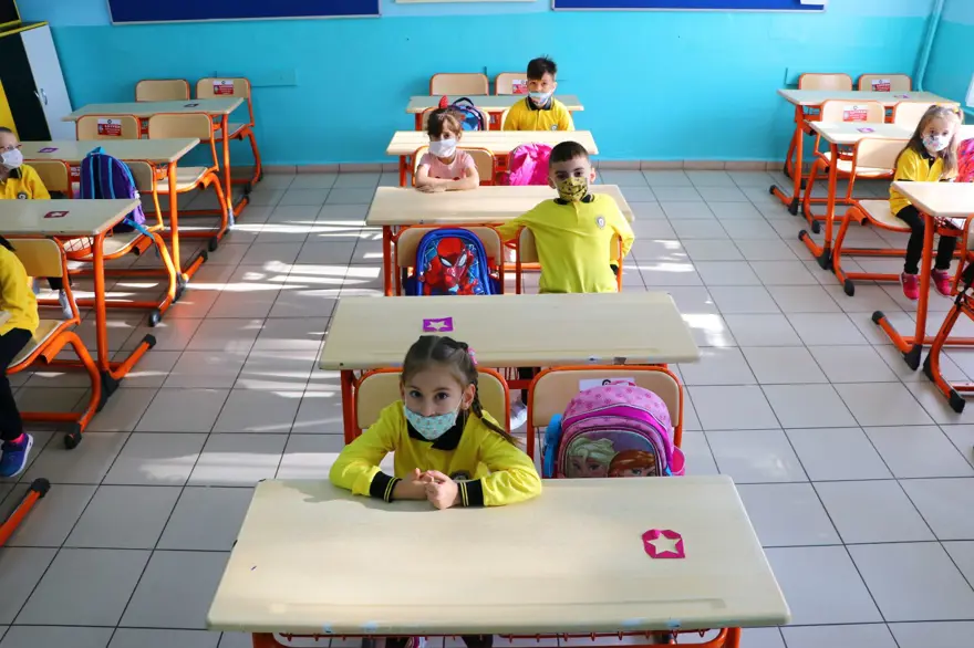 Yüz yüze eğitim anasınıfı ve ilkokul 1'inci sınıflarda başladı 31