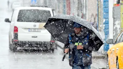 Pazartesi kış kapıda, sıcaklık düşüyor! Meteoroloji'den 13 il için kar yağışı uyarısı