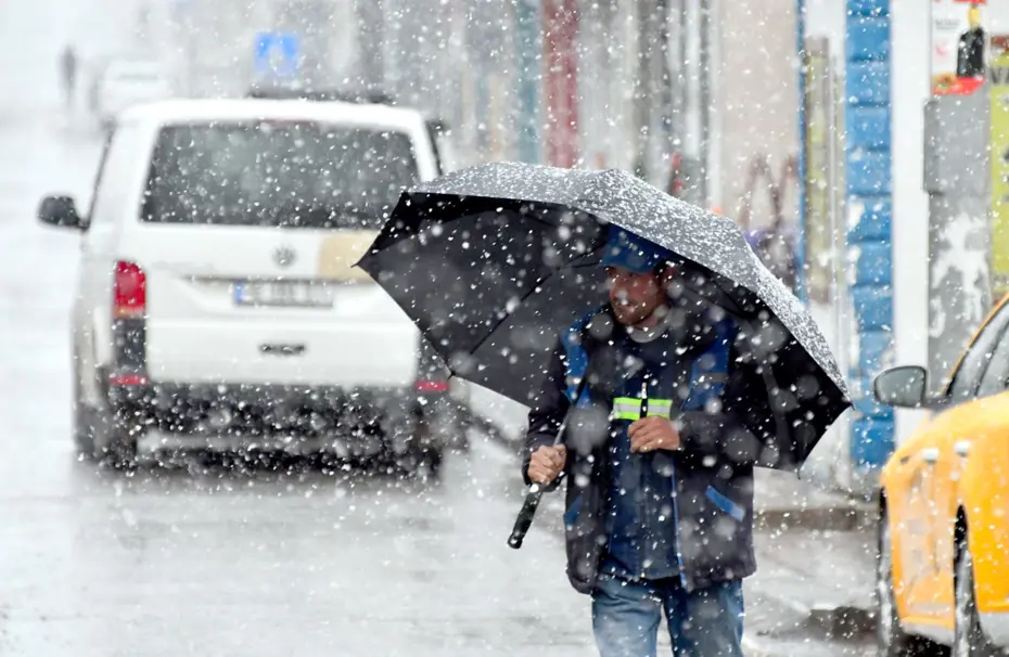 Pazartesi kış kapıda, sıcaklık düşüyor! Meteoroloji'den 13 il için kar yağışı uyarısı