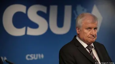 Seehofer CSU liderliğini bırakıyor