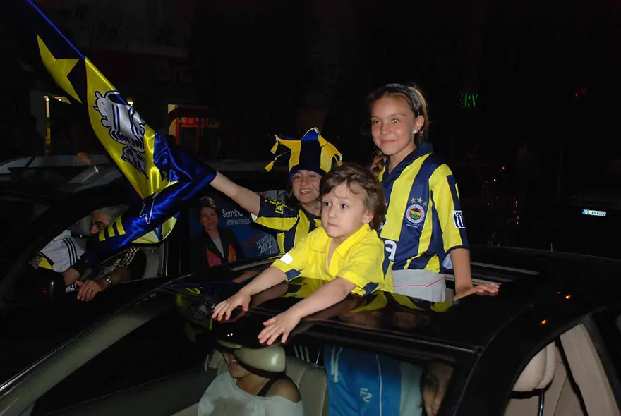 Her yer sarı lacivert 14