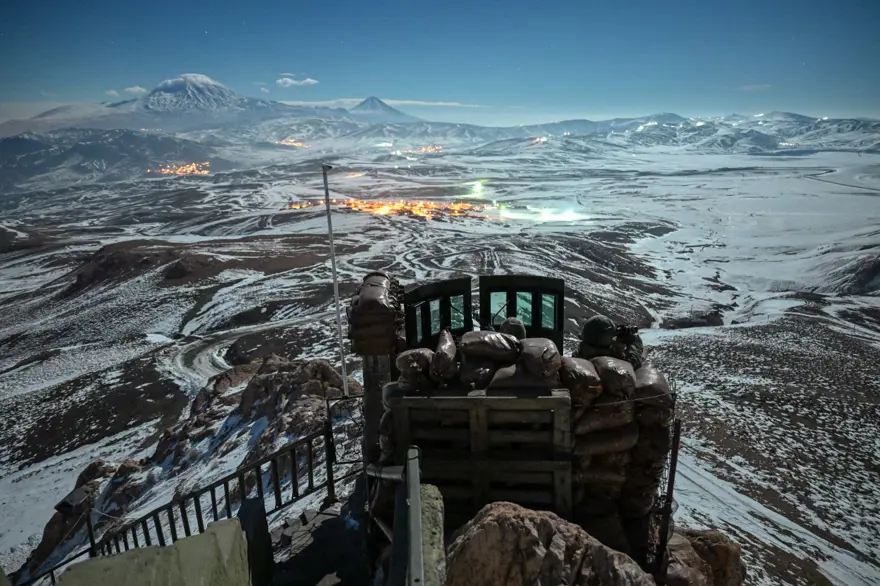"Hudut kartalları" yeni yılı elleri tetikte karşıladı 1