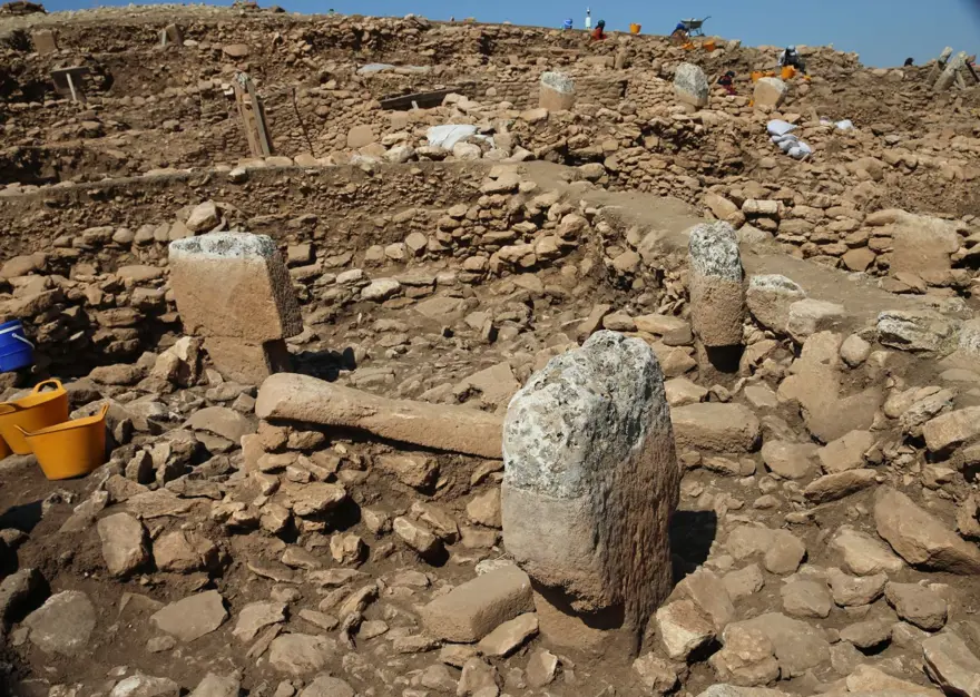 Neolitik döneme ışık tutacak! Taşta 11 bin yıllık eşek çizimi 19