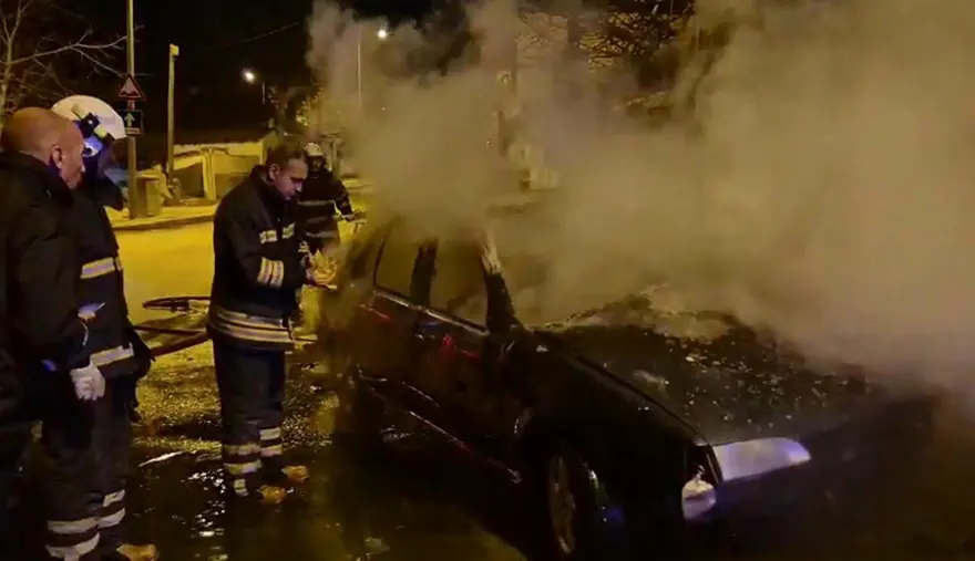 Edirne'de korkunç olay: Alev alan otomobildeki 4 kişi yanarak öldü 6