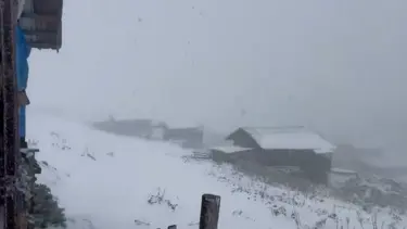 Ardahan'ın yüksek kesimlerine kar yağdı