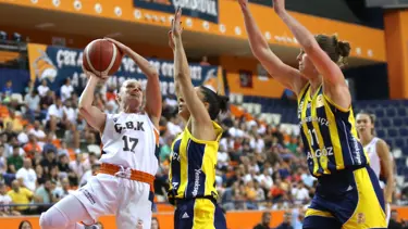 Fenerbahçe Kadın Basketbol Takımı, finalde avantaj peşinde