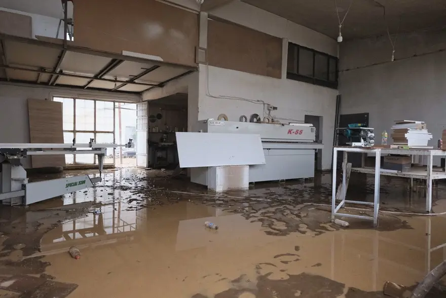 Bingöl'de sağanak: İş yerlerini su bastı 6