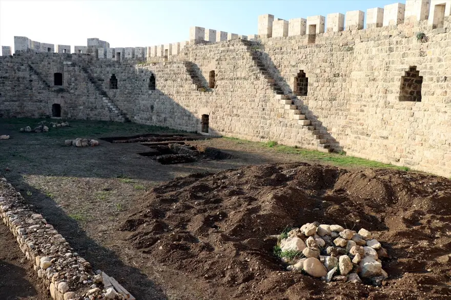 Tarihi Payas Kalesi ziyarete açılıyor 18