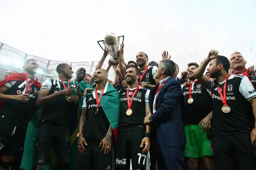 Şampiyon Beşiktaş kupasına kavuştu 2