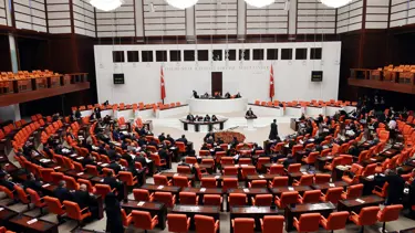 AK Parti’li Bilgiç: Nuri Alço değilim
