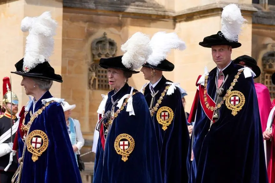 TÜM RESMİ GÖREVLERİNİ İPTAL ETTİ 3