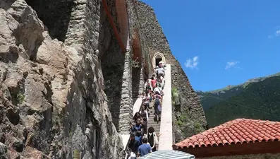 Sümela Manastırı'na bayramda yoğun ilgi